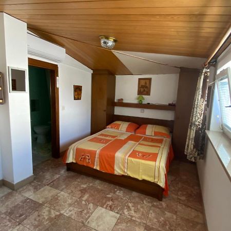 Bed And Breakfast Rib Brela Εξωτερικό φωτογραφία