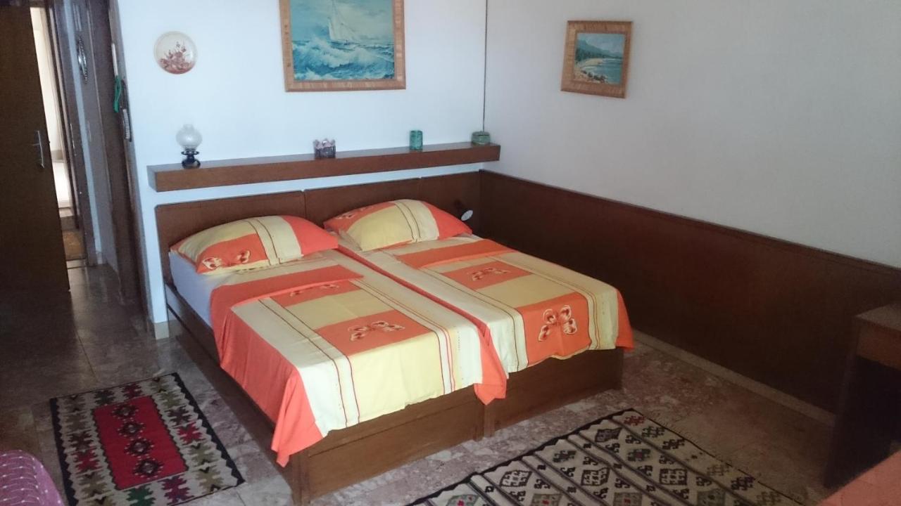 Bed And Breakfast Rib Brela Εξωτερικό φωτογραφία