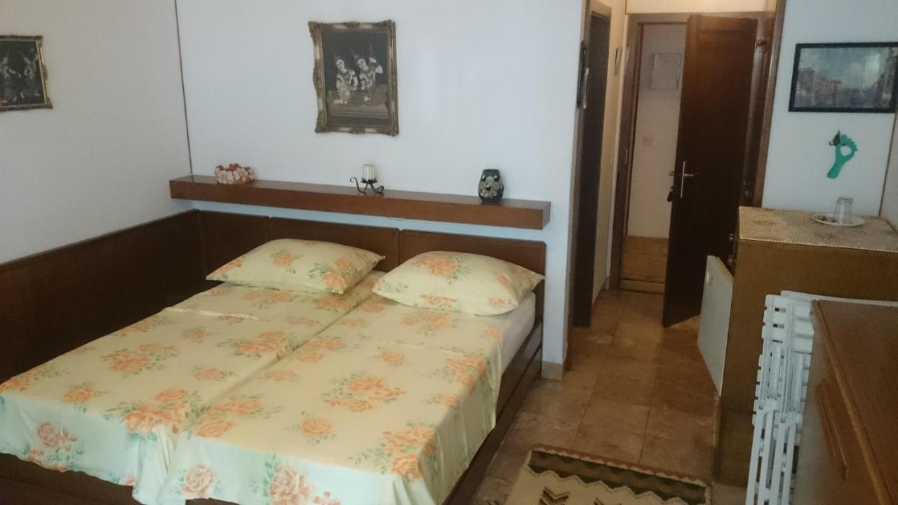 Bed And Breakfast Rib Brela Εξωτερικό φωτογραφία